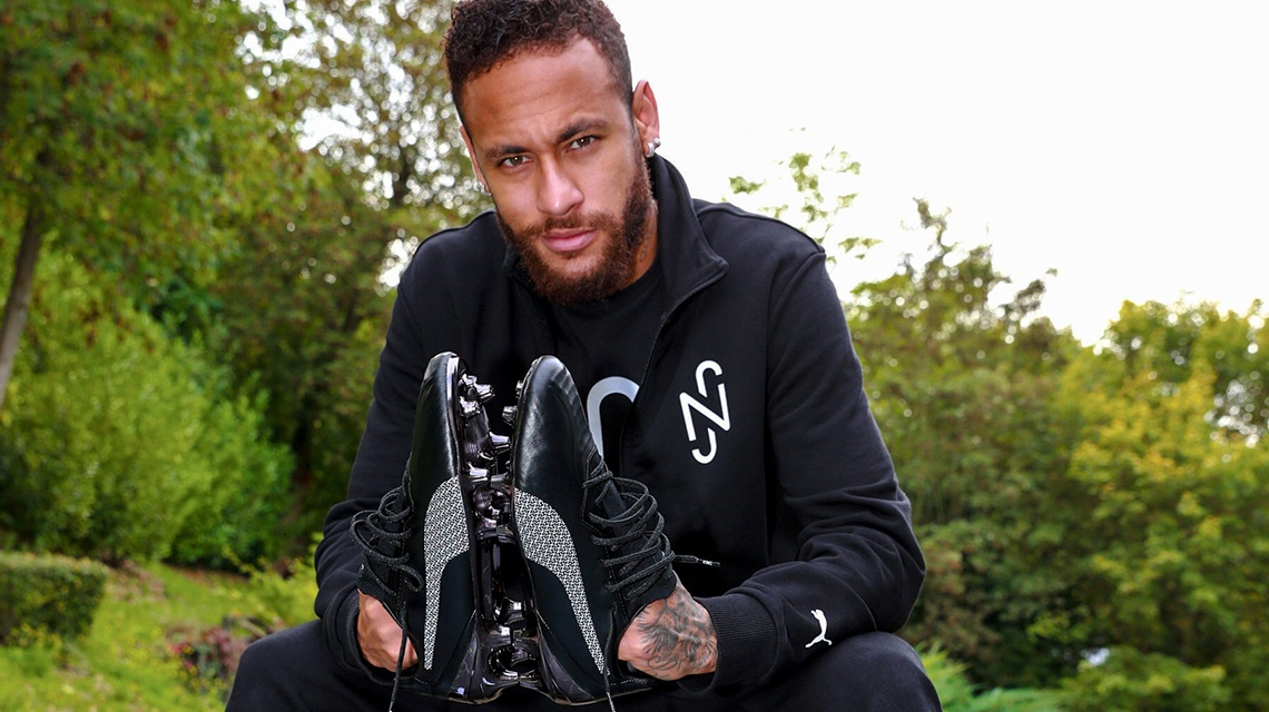 Neymar Jr. Wears Women's Sneakers Like A Boss - DMARGE